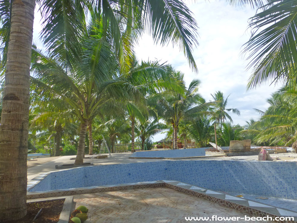 New swimming pool in FloWer Beach Resort